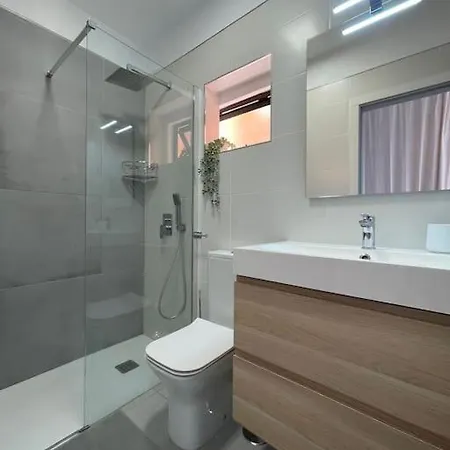 Sunset Terrace Ocean View Apartment *